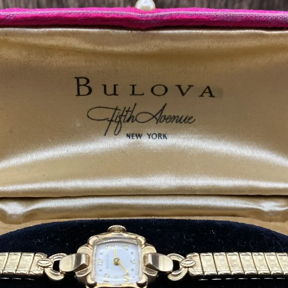 Vintage Bulova women's  L6 Mechanical Wrist Watch With Box Not Working